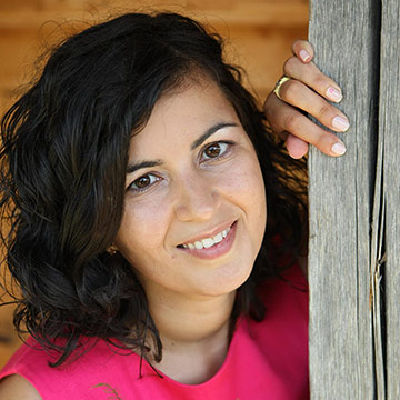 Manuela-Palamari Manuela-Palamari